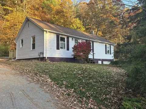 28 E Brookfield Rd, North Brookfield, MA 01535