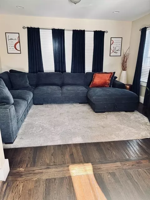 121 Wait St, Springfield, MA 01104 photo 8