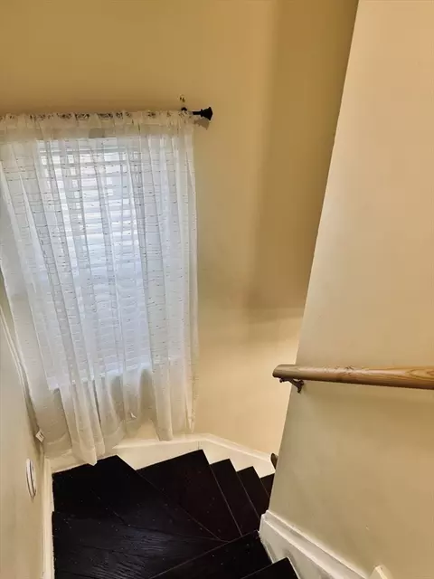121 Wait St, Springfield, MA 01104 photo 13