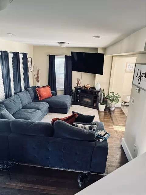 121 Wait St, Springfield, MA 01104 photo 9