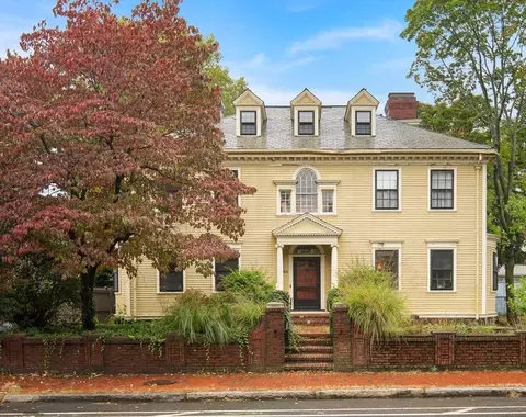 44 Garden St, Cambridge, MA 02138