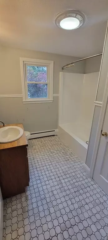 Bath - 35 Park Ave, Reading, MA 01867 photo 1 of 2
