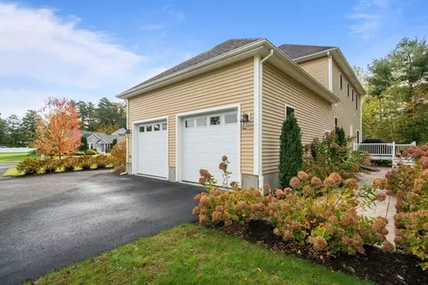 Exterior - 547 Mockingbird Ln, Dighton, MA 02715 photo 4 of 4