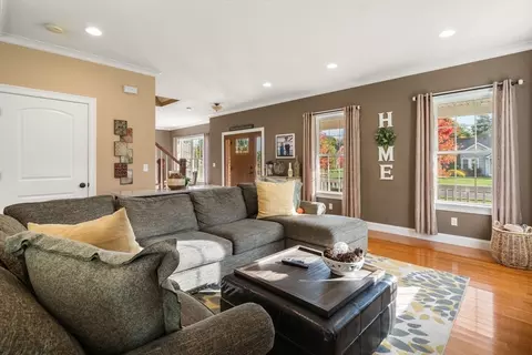 Living - 547 Mockingbird Ln, Dighton, MA 02715 photo 1 of 1