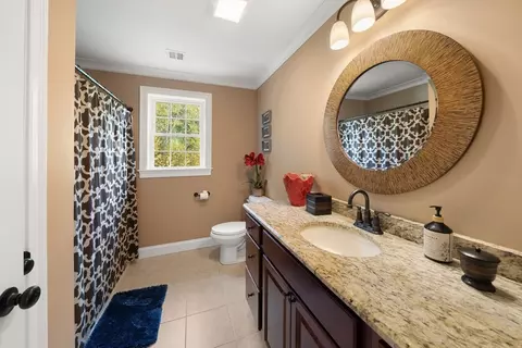 Bath - 547 Mockingbird Ln, Dighton, MA 02715 photo 3 of 4