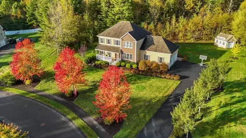 547 Mockingbird Ln, Dighton, MA 02715