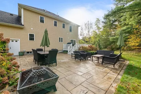Exterior - 547 Mockingbird Ln, Dighton, MA 02715 photo 2 of 4