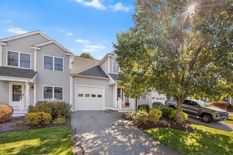 877 Auburnville Way #D4, Whitman, MA 02382