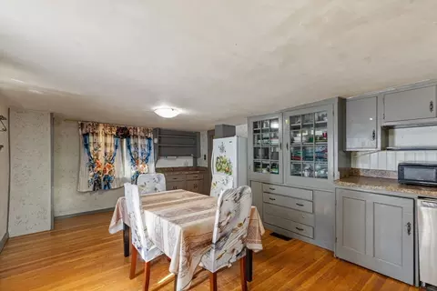 Dining - 52 Salem, Reading, MA 01867 photo 3 of 3