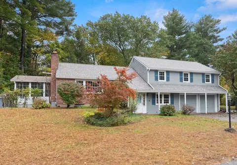 4 Pine Ridge Rd, Topsfield, MA 01983