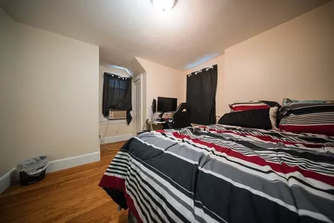 Bedroom - 90 Saint James Cir, Springfield, MA 01104 photo 8 of 8