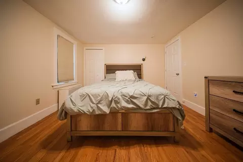 Bedroom - 90 Saint James Cir, Springfield, MA 01104 photo 2 of 8