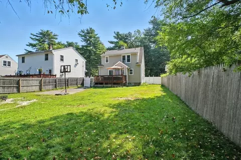 Exterior - 90 Saint James Cir, Springfield, MA 01104 photo 5 of 5