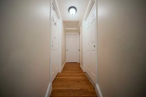Entry Way - 90 Saint James Cir, Springfield, MA 01104 photo 3 of 3