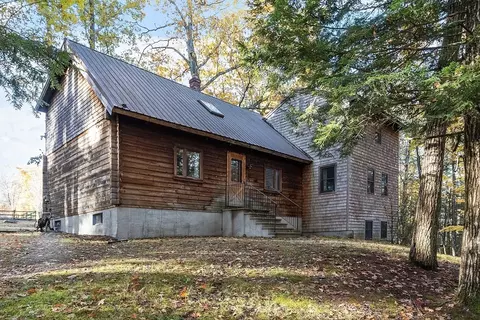 39 Bemis Rd, Winchendon, MA 01475