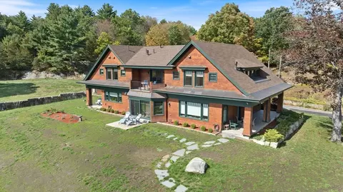 254 Middle Rd, Newbury, MA 01922