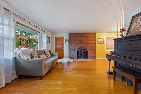 47 Summer Hill Rd, Maynard, MA 01754 photo 3