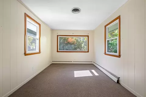 4 Harold St, Worcester, MA 01604 photo 9