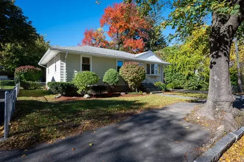 4 Harold St, Worcester, MA 01604 photo 3