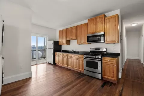 27 Buttonwood St, Dorchester, MA 02125