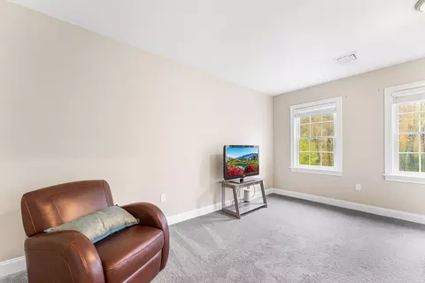 22 Washington St, Mendon, MA 01756 photo 16