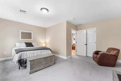 22 Washington St, Mendon, MA 01756 photo 15