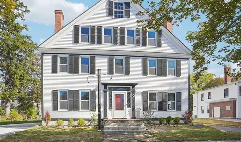 34 E Main St #2, Georgetown, MA 01833