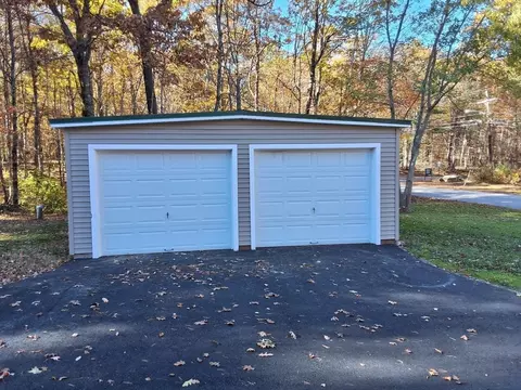 Exterior - 103 Barre Rd, Oakham, MA 01068 photo 8 of 9