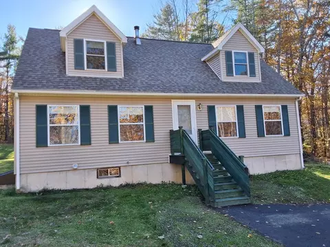 103 Barre Rd, Oakham, MA 01068