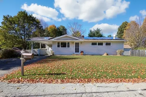29 Squire Ln, Bellingham, MA 02019