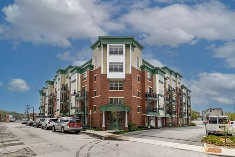 69 Foundry St #310, Wakefield, MA 01880