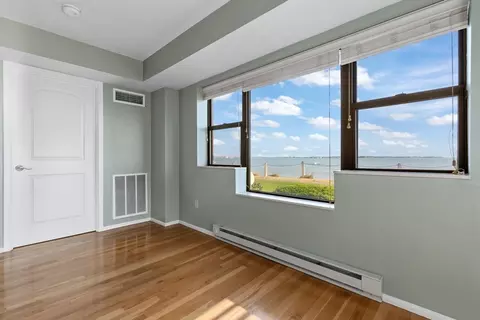 3 Seal Harbor Rd #137, Winthrop, MA 02152