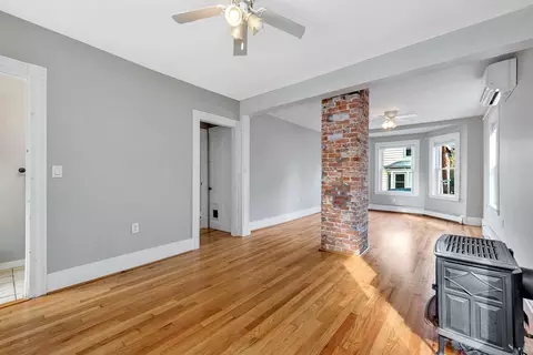 Living - 7 Harold Ave, Gloucester, MA 01930 photo 10 of 13