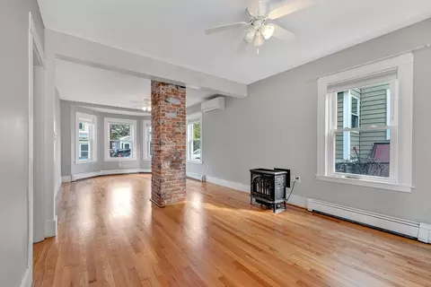 Living - 7 Harold Ave, Gloucester, MA 01930 photo 11 of 13