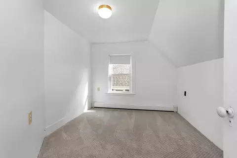 Bedroom - 7 Harold Ave, Gloucester, MA 01930 photo 8 of 9