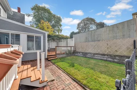 Exterior - 7 Harold Ave, Gloucester, MA 01930 photo 5 of 7