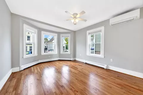 Living - 7 Harold Ave, Gloucester, MA 01930 photo 4 of 13