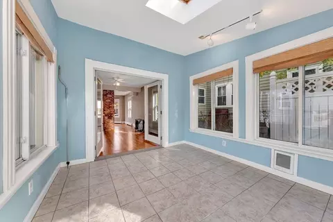 Entry Way - 7 Harold Ave, Gloucester, MA 01930 photo 2 of 2