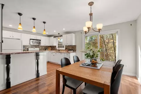 Dining - 3 Apple Ridge Rd #5, Maynard, MA 01754 photo 2 of 3
