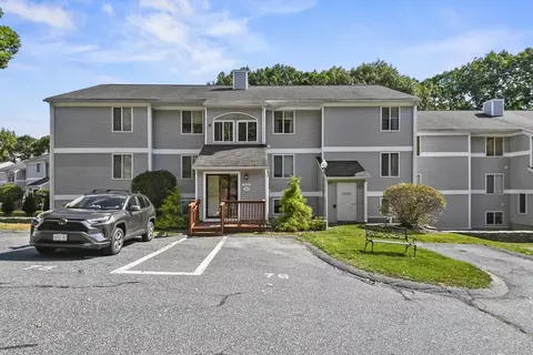 330 Sunderland Rd #78, Worcester, MA 01604