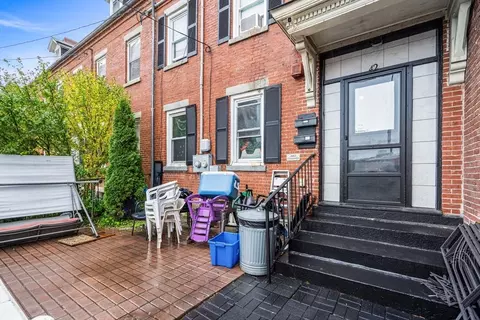 42 Union St, Lawrence, MA 01840