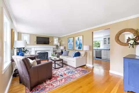 332 Hillcrest Rd, Needham, MA 02492 photo 3