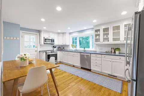 332 Hillcrest Rd, Needham, MA 02492 photo 8