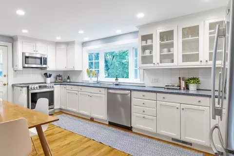 332 Hillcrest Rd, Needham, MA 02492 photo 10