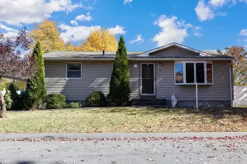 3 Henry St, Chicopee, MA 01020