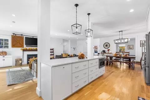 Kitchen - 7 Heather Dr, Andover, MA 01810 photo 4 of 4