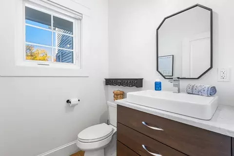Bath - 7 Heather Dr, Andover, MA 01810 photo 4 of 4