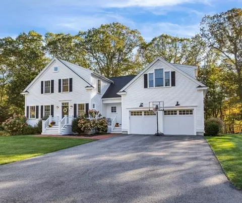 Exterior - 7 Heather Dr, Andover, MA 01810 photo 5 of 8