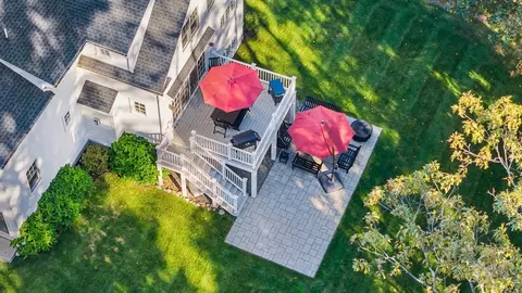 Exterior - 7 Heather Dr, Andover, MA 01810 photo 8 of 8