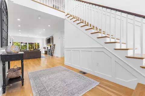 Entry Way - 7 Heather Dr, Andover, MA 01810 photo 2 of 5